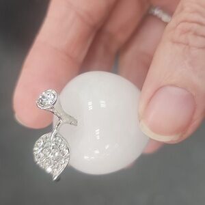 NWT White Agate Stone and Crystal Apple